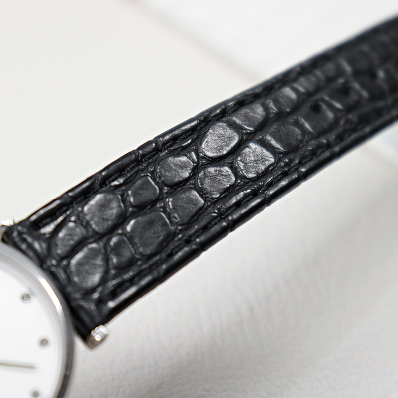 Sottile coccodrillo cinturino  - Cartier Watch Tank recensione e prezzo